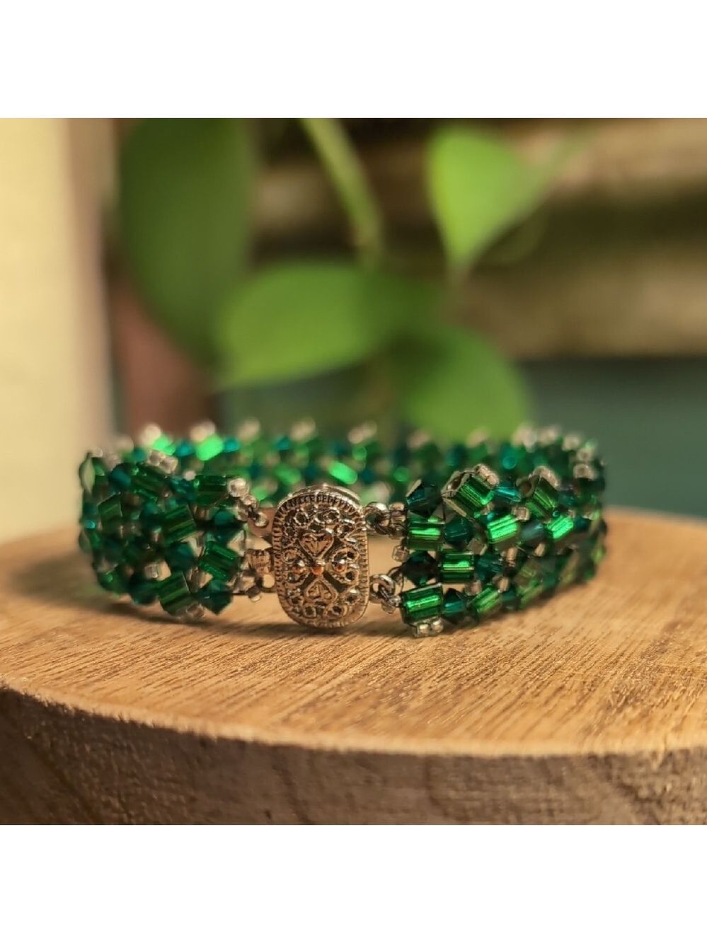 Emerald Green Beaded Bracelet with Intricate Clasp